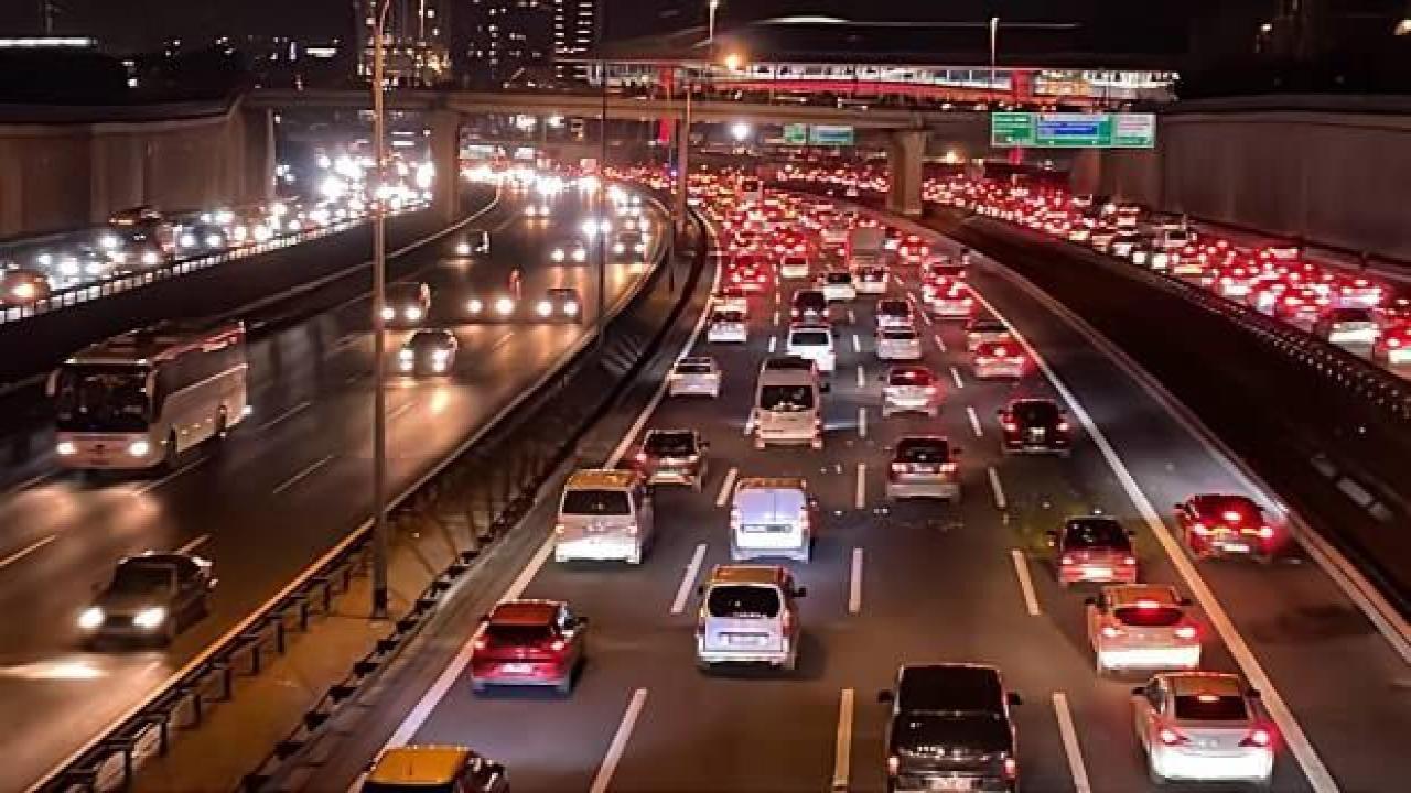 Seçim akşamı İstanbul evde: Trafik yoğunluğu yüzde 2'ye düştü
