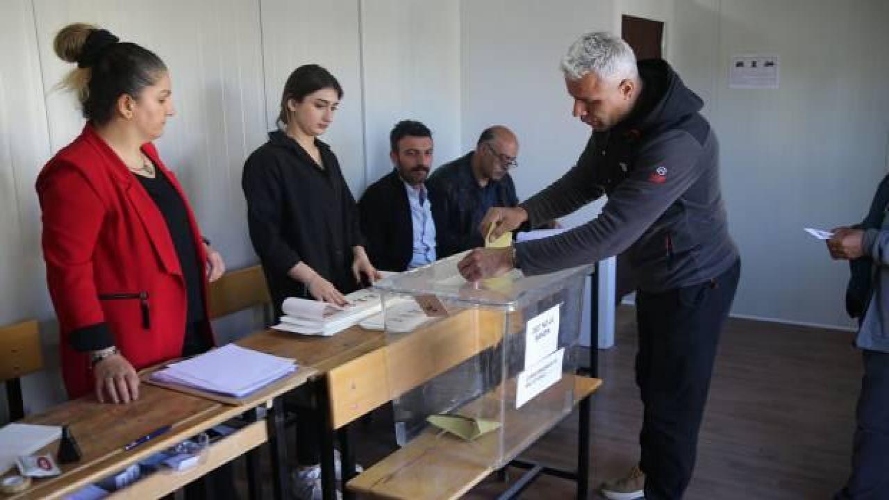 Seçimde kaç kişi oy kullanacak? 14 Mayıs seçiminde kaç kişi oy verecek?