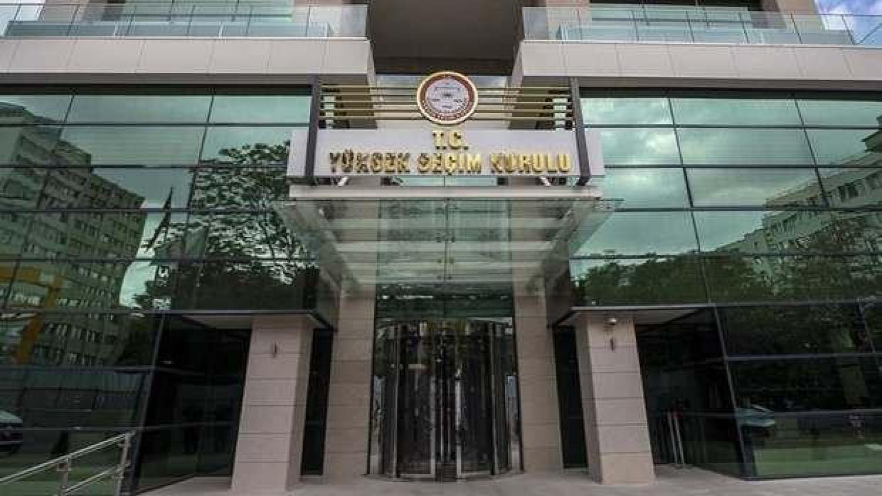 Seçimlere Yeşil Sol Parti listelerinden giren HDP'ye kötü haber