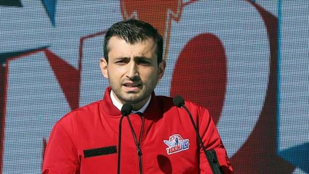 Selçuk Bayraktar: Milli platformlarımıza sadece aziz milletimizin evlatları dokunabilir!
