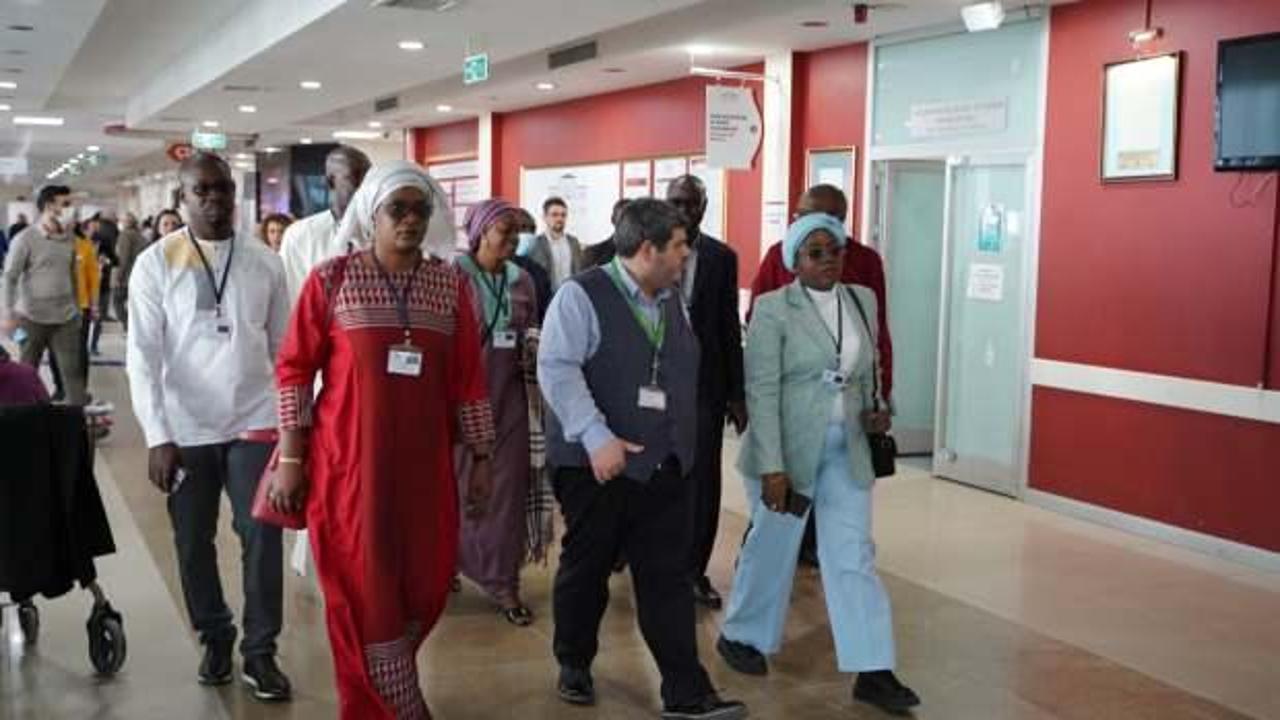 Senegal’den Bezmiâlem’e ziyaret