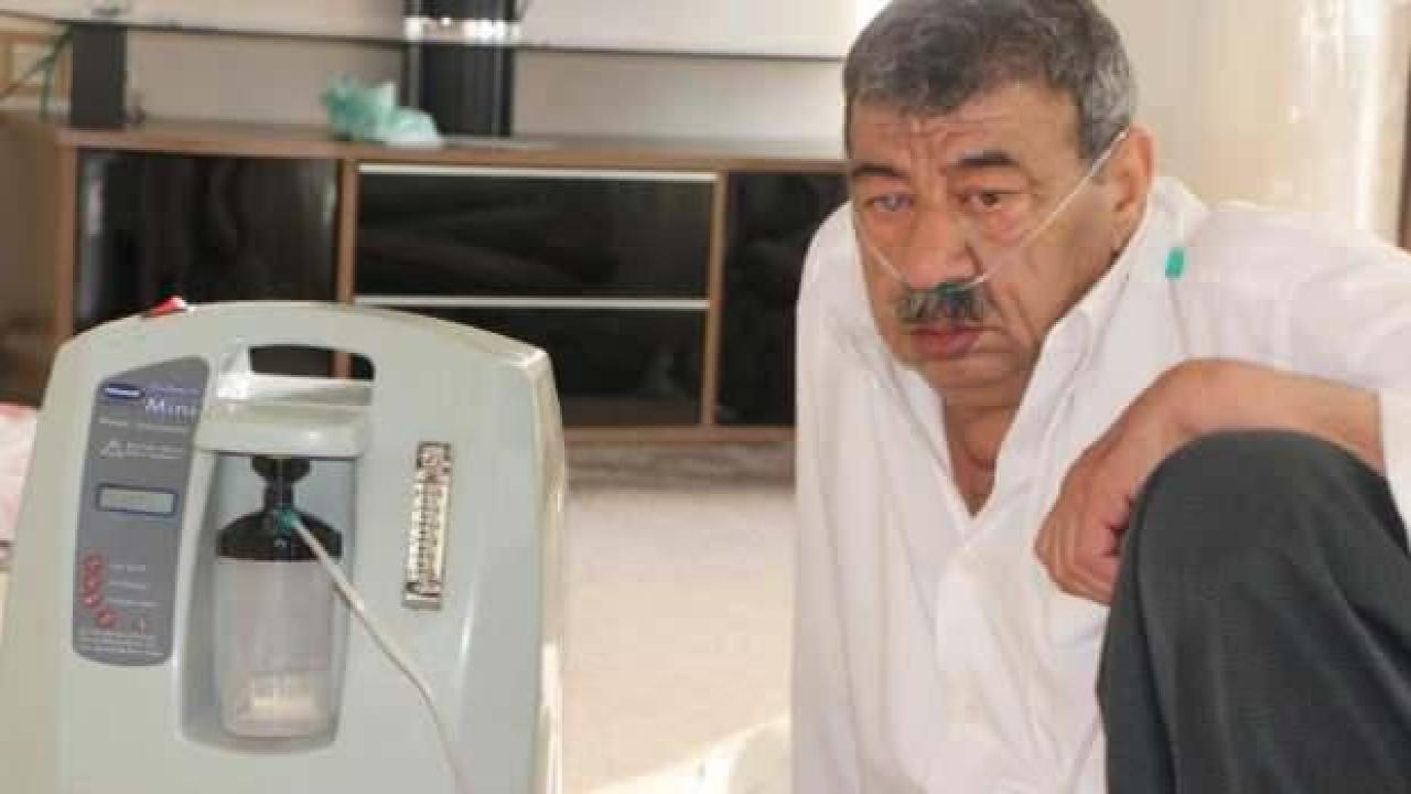 Sigara nedeniyle oksijen makinesine bağımlı kaldı; gençlerin ibret almasını istedi