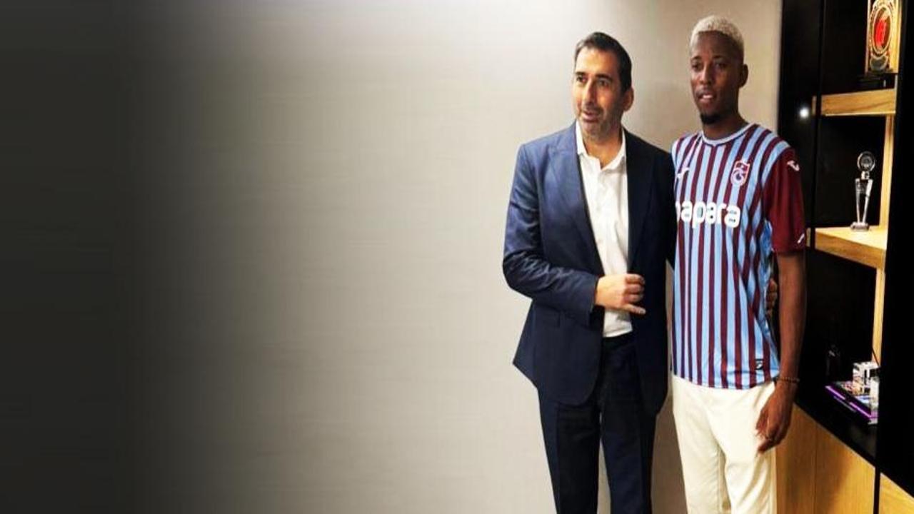 Simon Banza bordo-mavili formayı giydi!