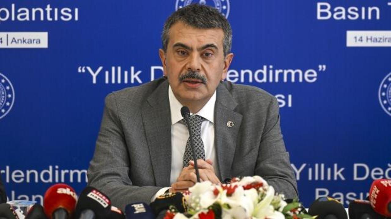 Sınıfta kalanlara telafi sınavı mı geliyor? Bakan Tekin’den açıklama