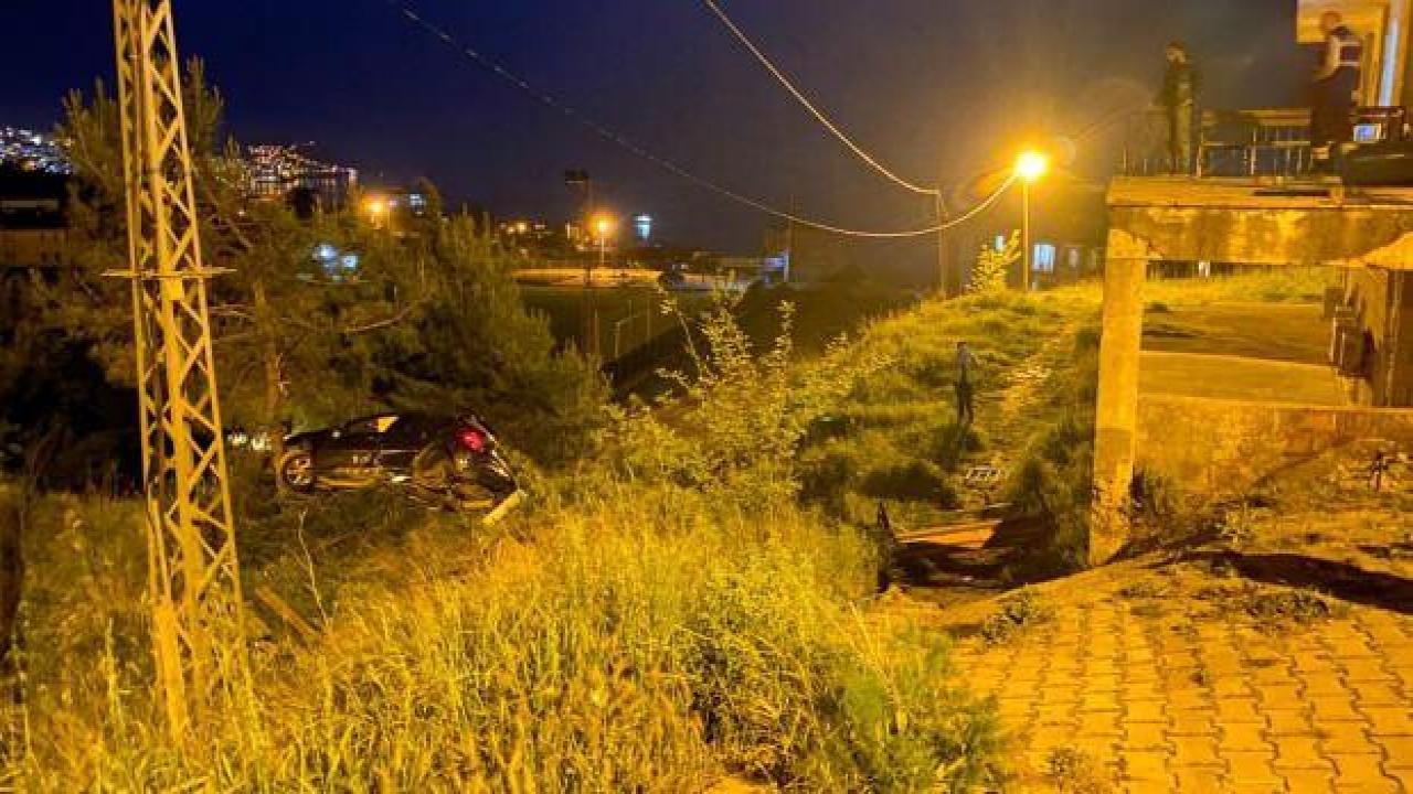 Sinop’ta otomobil ormanlık alana düştü: 1 yaralı
