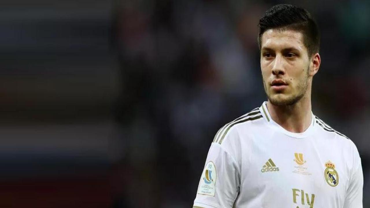 Sırp yıldız Jovic Beşiktaş'a teklif edildi!