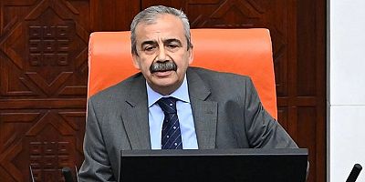 Sırrı Süreyya Önder Kalp Ameliyatında: Durumu Ciddiyetini Koruyor