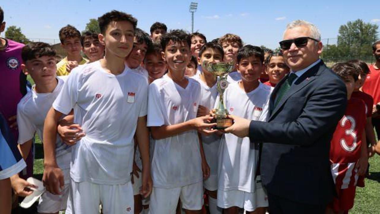 Sivasspor 2 kulvarda şampiyon oldu