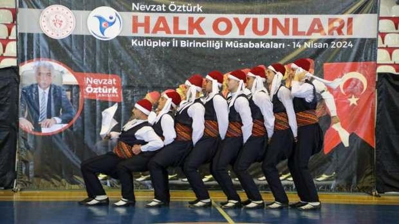 Sivas’ta Halk Oyunları rüzgarı esti