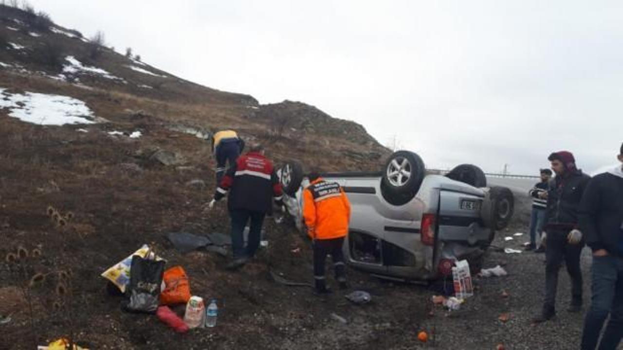 Sivas’ta kaza yapan araç ters döndü: 5 yaralı