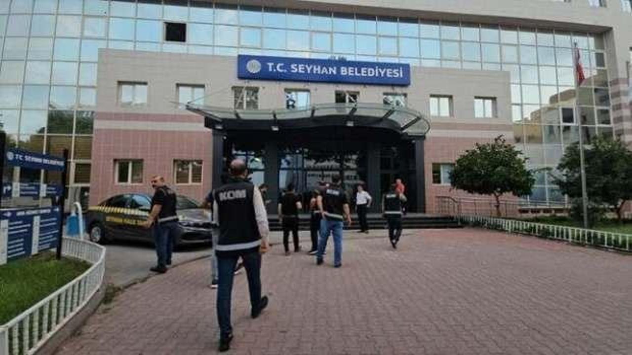 Son dakika: Adana'da iki ilçe belediyesine eş zamanlı baskın!