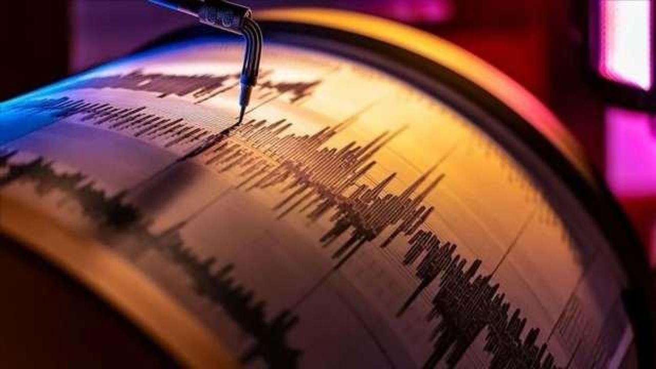 Son dakika: Az önce sallandı! Ege'de korkutan deprem
