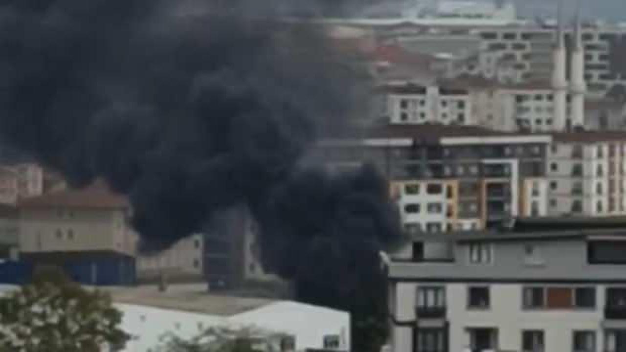 Son Dakika: İstanbul'da korkutan fabrika yangını!
