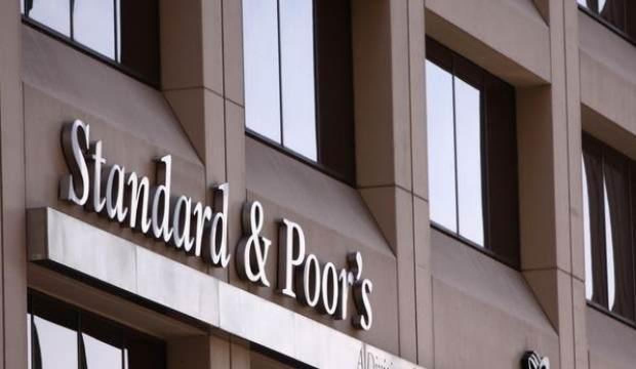 S&P, Rusya'nın kredi notunu düşürdü