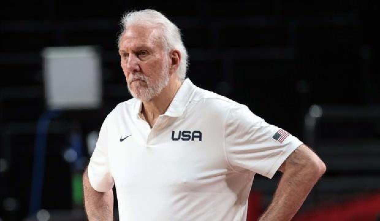 Spurs'ün başantrenörü Popovich NBA rekorunu egale etti
