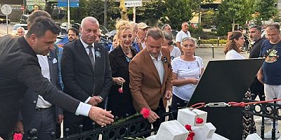 SREBRENİTSA KATLİAMI'NIN 30. YILINDA KARTAL'DA ANMA TÖRENİ DÜZENLENDİ