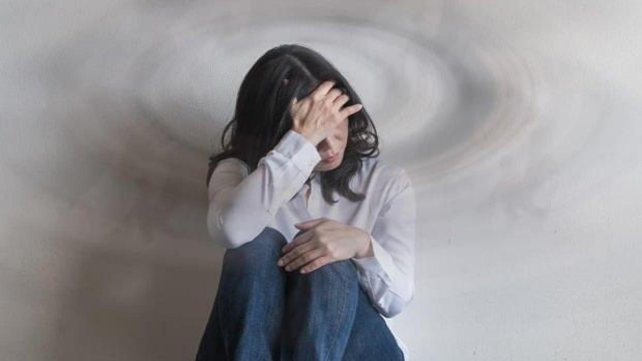 Strese bağlı vertigo belirtileri nelerdir? Vertigo için yapılmalı?