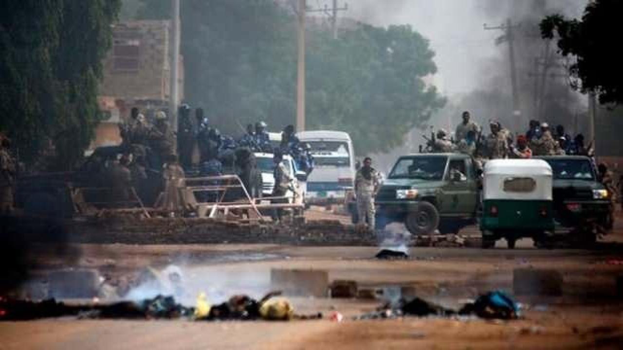 Sudan'da ordu içinde çatışma: Ölü sayısı 330'a yükseldi