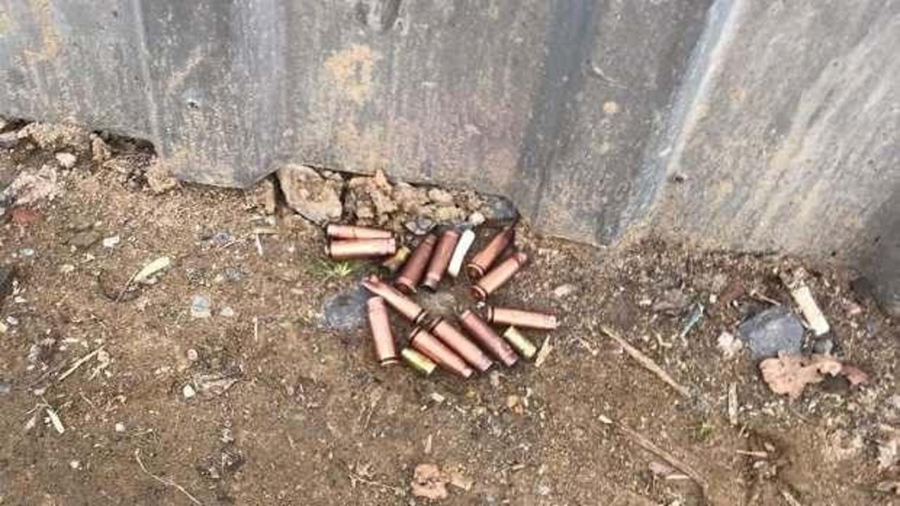 Sultangazi’de silahlı çatışma: Olay yerinden geçen çocuk kurşunların hedefi oldu
