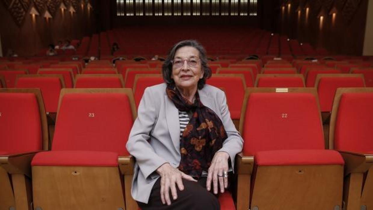 Suna Kan hem müziğin, hem de geçmişteki ideolojik bir tartışmanın sembolüdür!