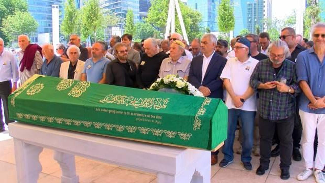 Sunucu Erkan Yolaç'ın eşi son yolculuğuna uğurlandı