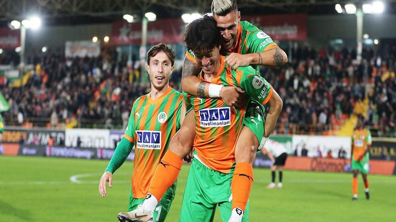Süper yedek şov yaptı! Alanyaspor, Selçuk İnan'ı farklı üzdü