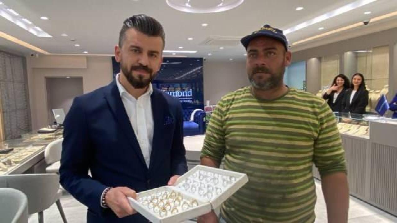 Suriyeli kağıt toplayıcısından örnek davranış: Bulduğu 100 bin liralık altını teslim etti