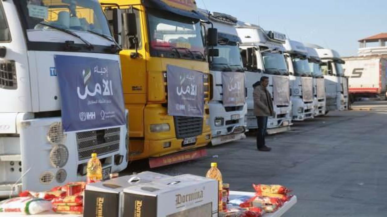 Suriye'ye 30 TIR insani yardım