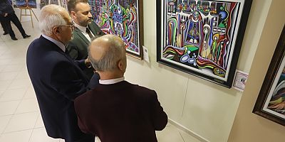 Sürrealist Renk Cümbüşü Yaşatan Sergi, Kartal Belediyesi'nde Açıldı