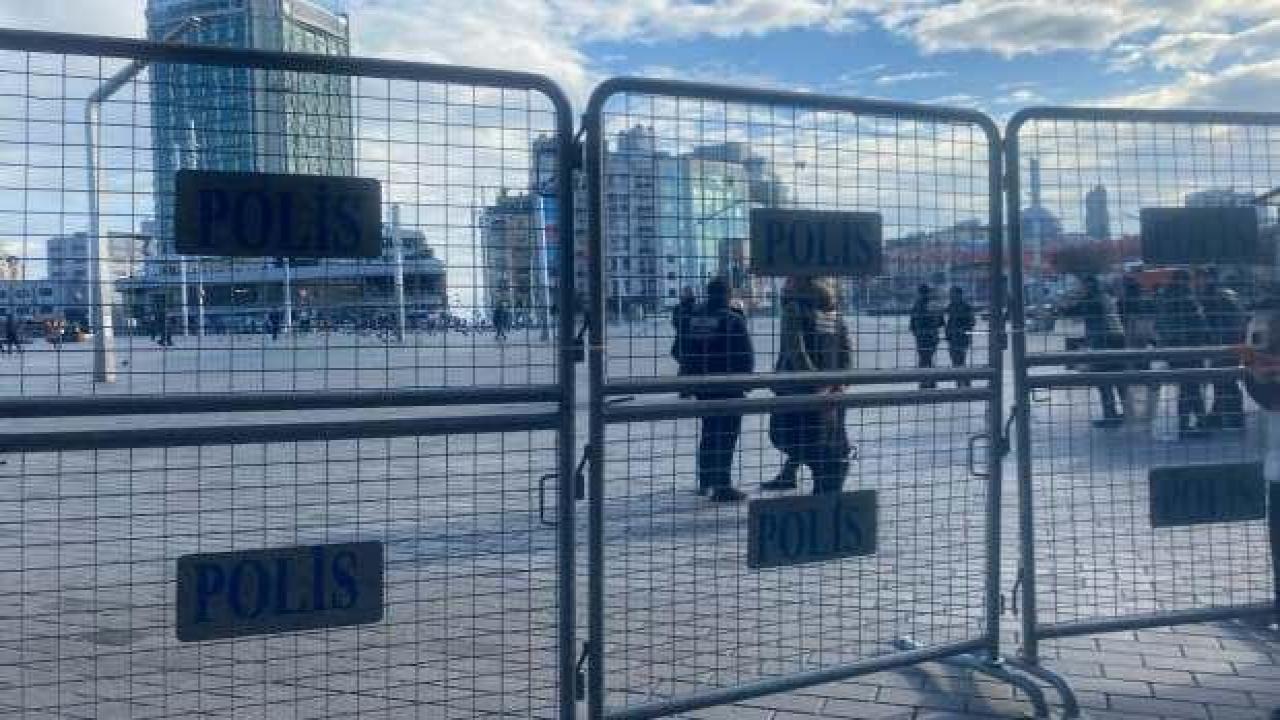 Taksim Meydanı bariyerlerle kapatıldı