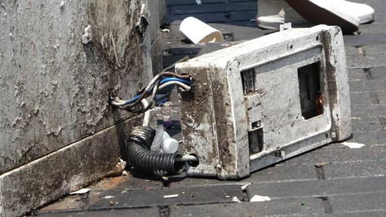 Taksim Meydanı'nda trafolar tehlike saçıyor!