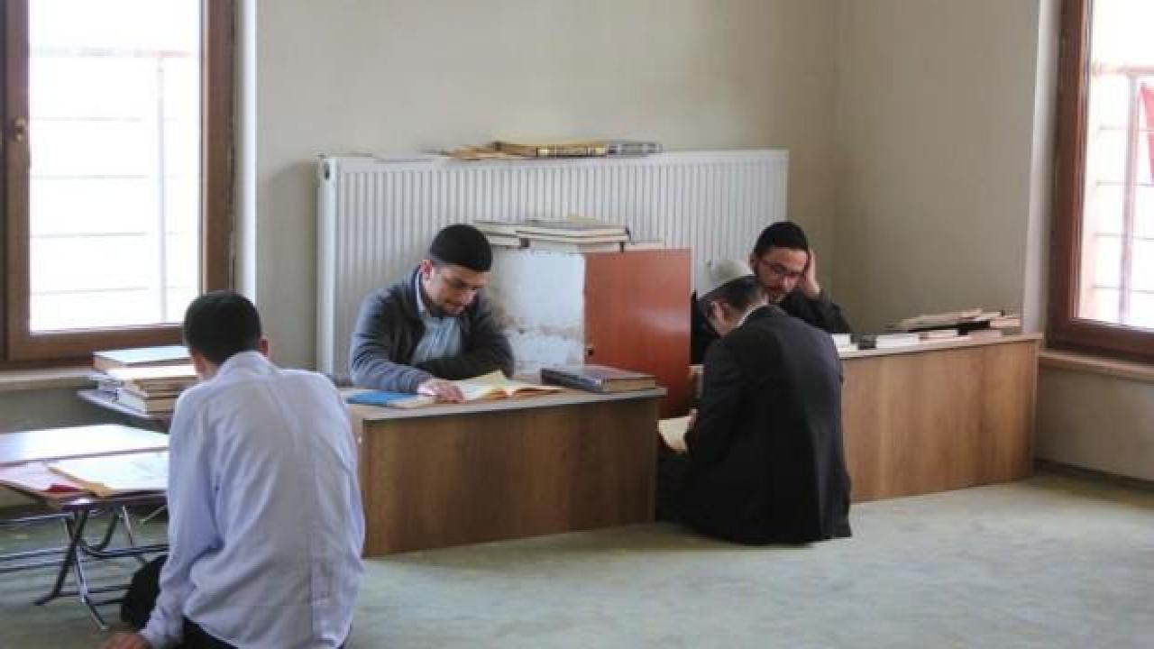 Tarihi medresede 160 yıldır alim yetiştiriliyor