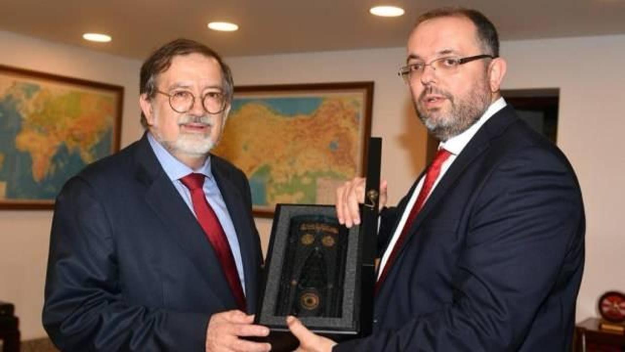 Tarihin Arka Odası yeniden canlı yayında