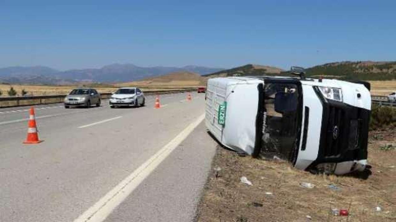 Tarım işçilerini taşıyan minibüsü devrildi: 13 yaralı