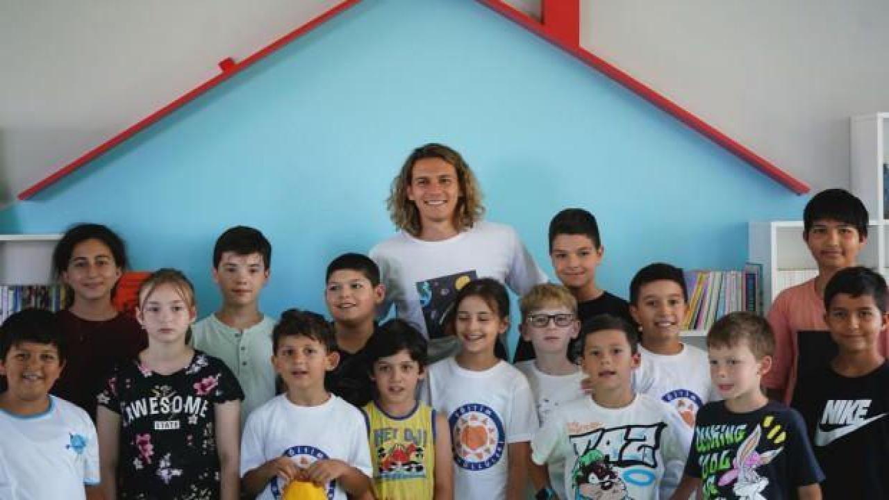 Taylan Antalyalı’dan çocuklar için anlamlı proje