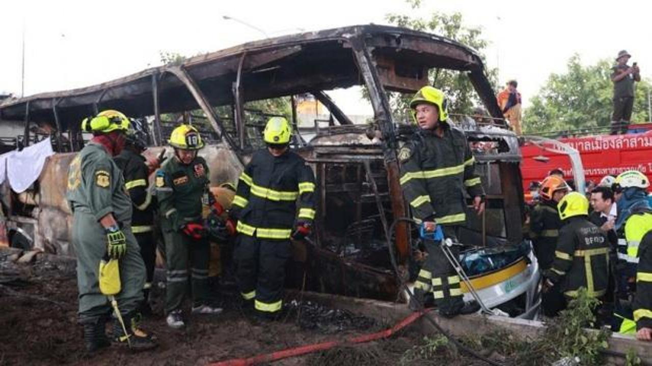 Tayland'da öğrenci otobüsü faciası! En az 20 kişi öldü