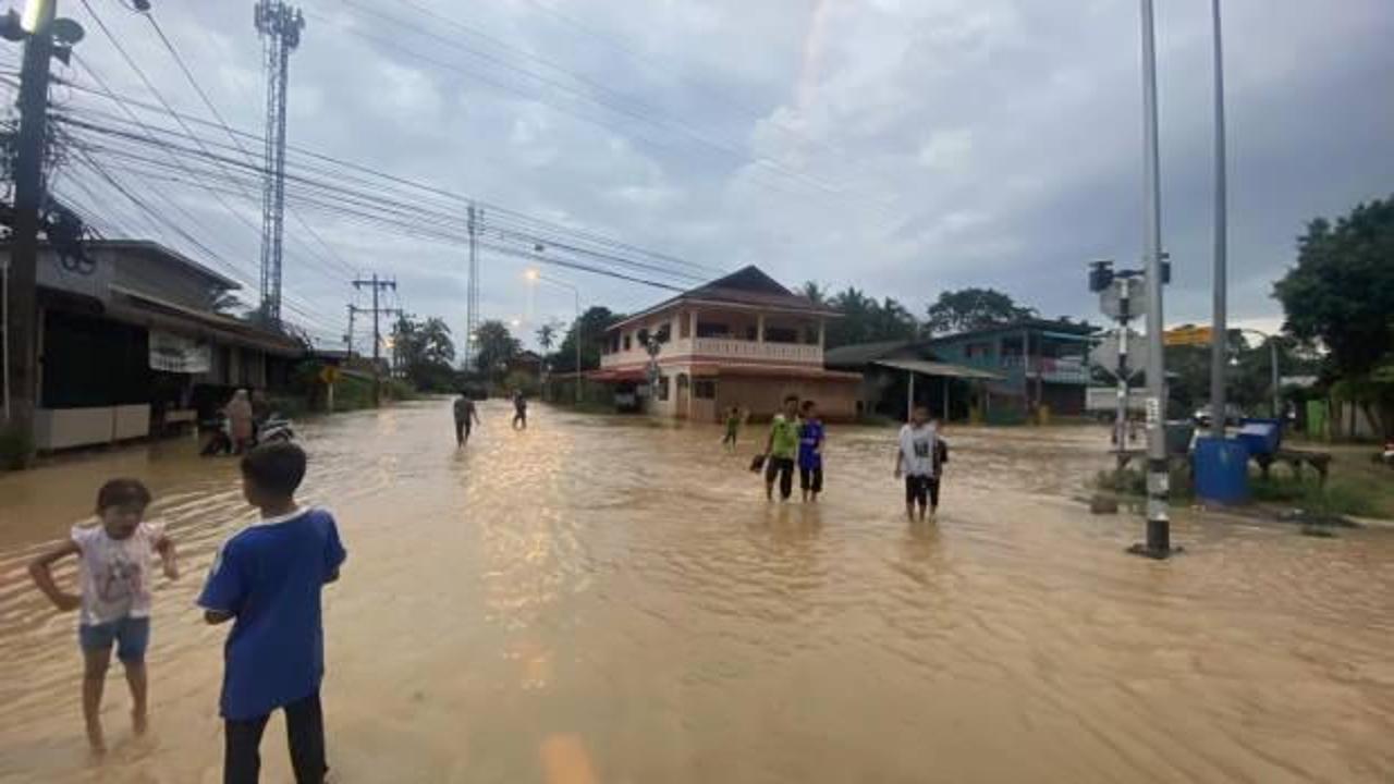 Tayland’ın güneyinde sel felaketi: 20 bin ev kullanılamaz halde