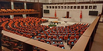 TBMM’DE SANDALYE DAĞILIMI: HANGİ PARTİNİN KAÇ MİLLETVEKİLİ VAR?