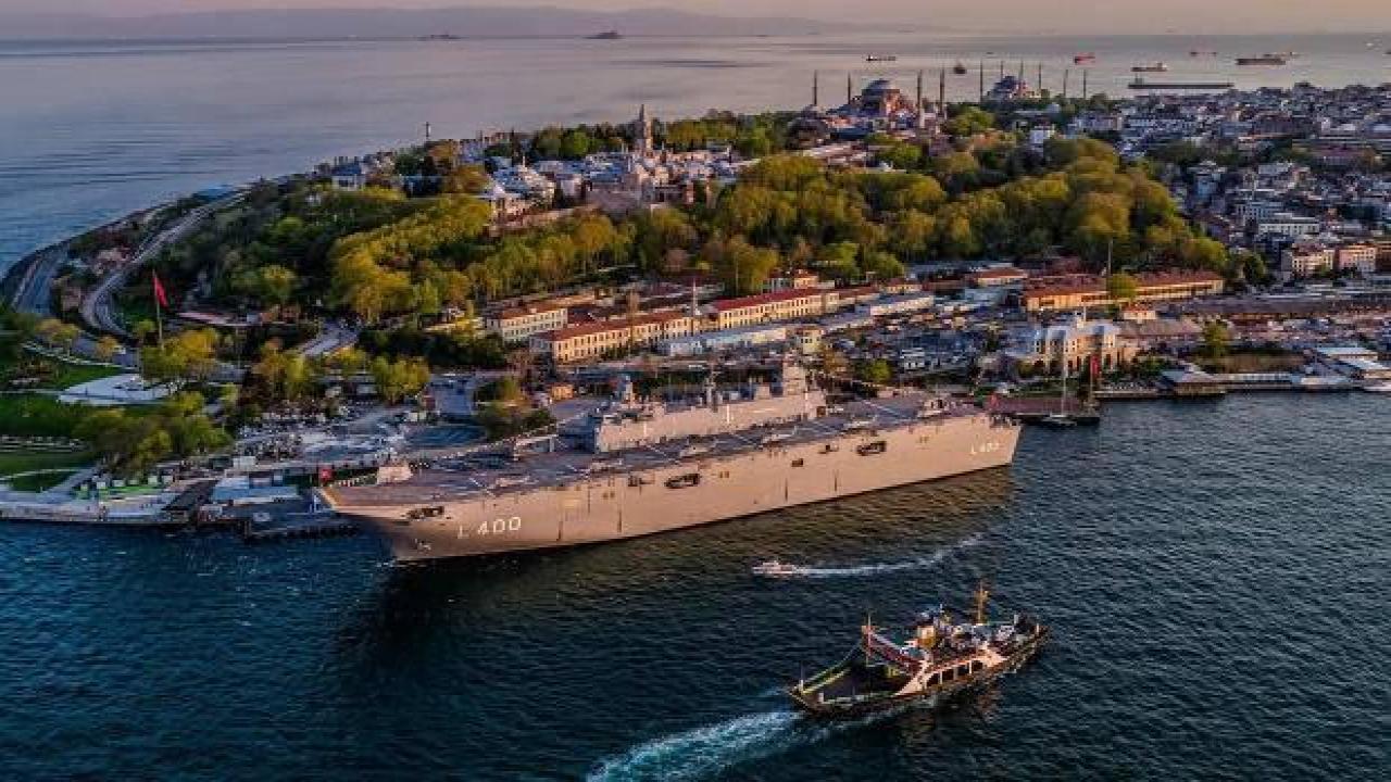 TCG Anadolu İstanbul'dan ayrıldı
