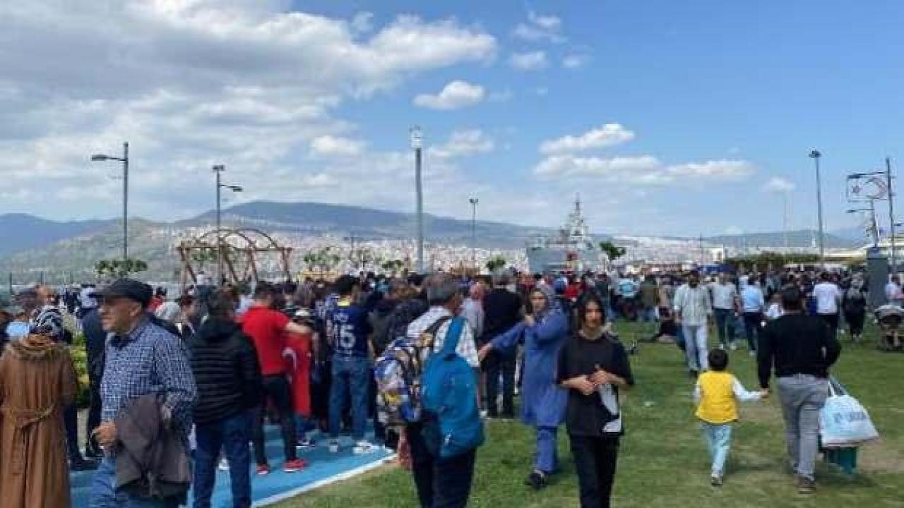 TCG Anadolu'ya 4'üncü günde de yoğun ilgi