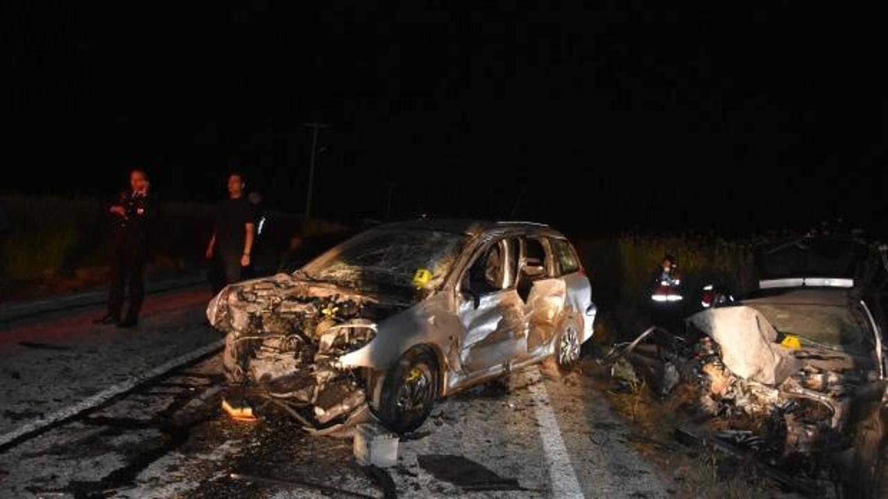 Tekirdağ'da 3 aracın karıştığı kazada 3 kişi öldü, 5 kişi yaralandı