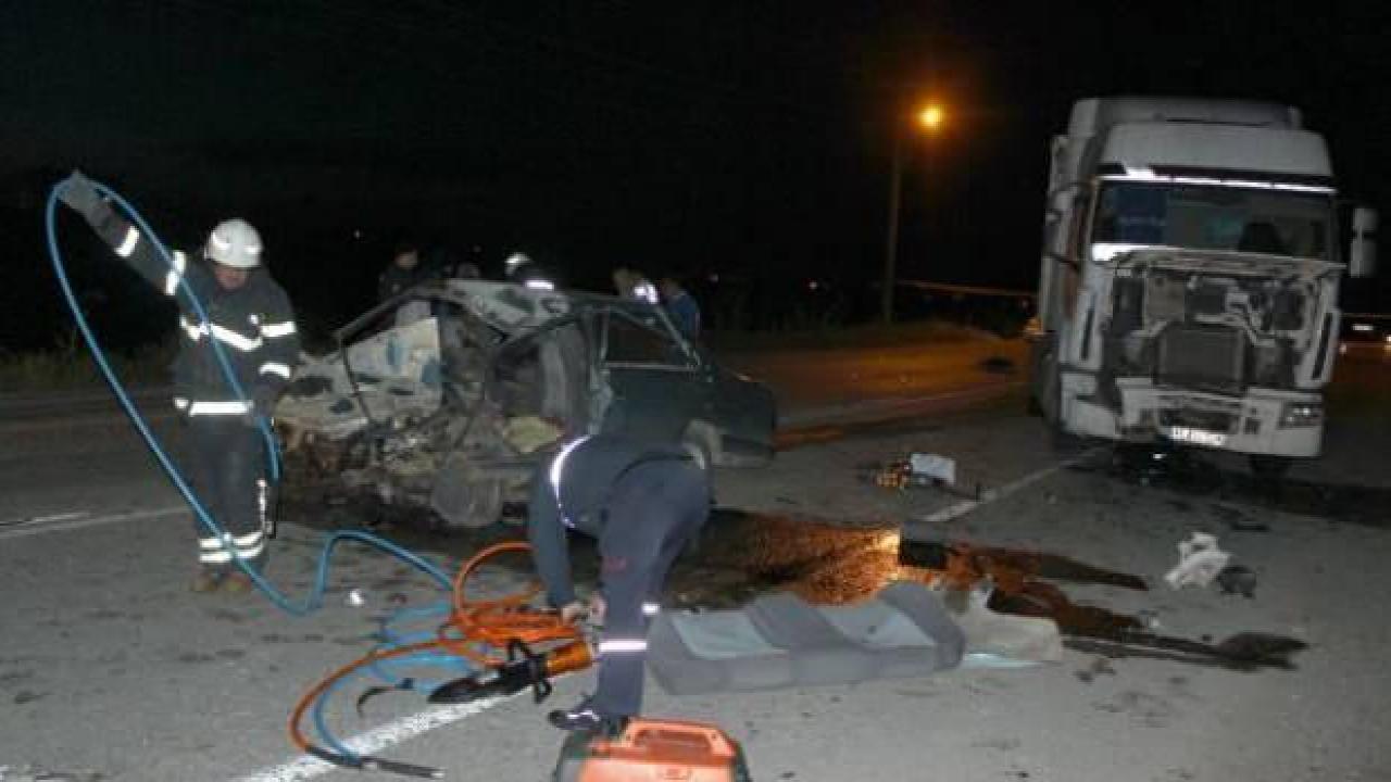 Tekirdağ’da kamyon ile otomobil çarpıştı: 1 ölü, 1 yaralı