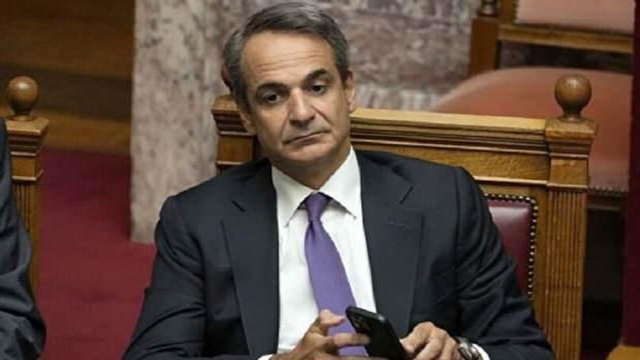 ‘Telekulak’ soruları Miçotakis’i zorladı