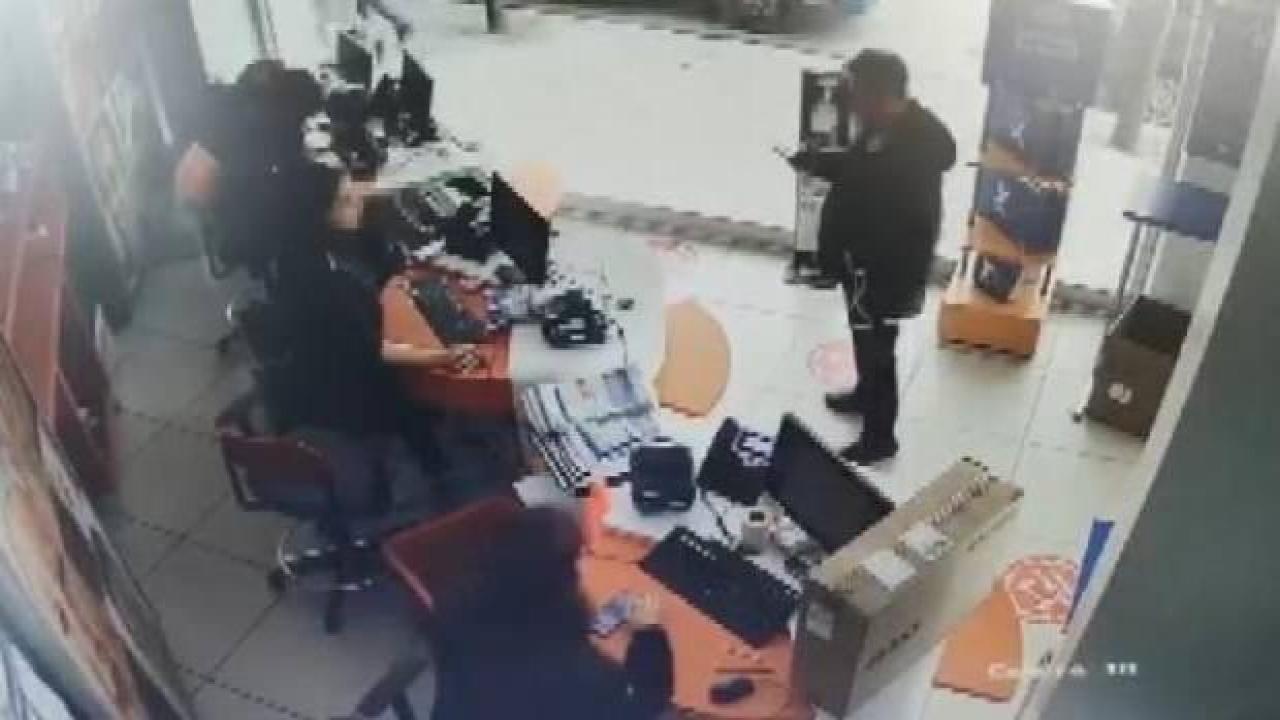 Teslimat kodunu paylaştı, 100 bin liralık bilgisayarı çalındı