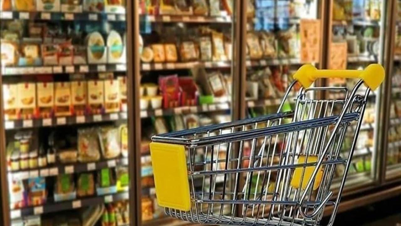 Ticaret satış hacmi haziranda yıllık bazda azalırken perakende satış hacmi arttı