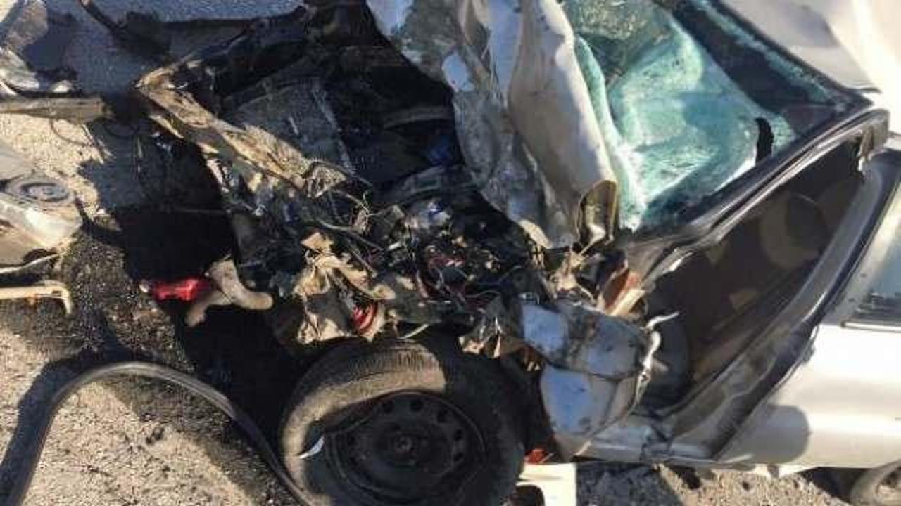 TIR ile çarpışan otomobilin sürücüsü öldü