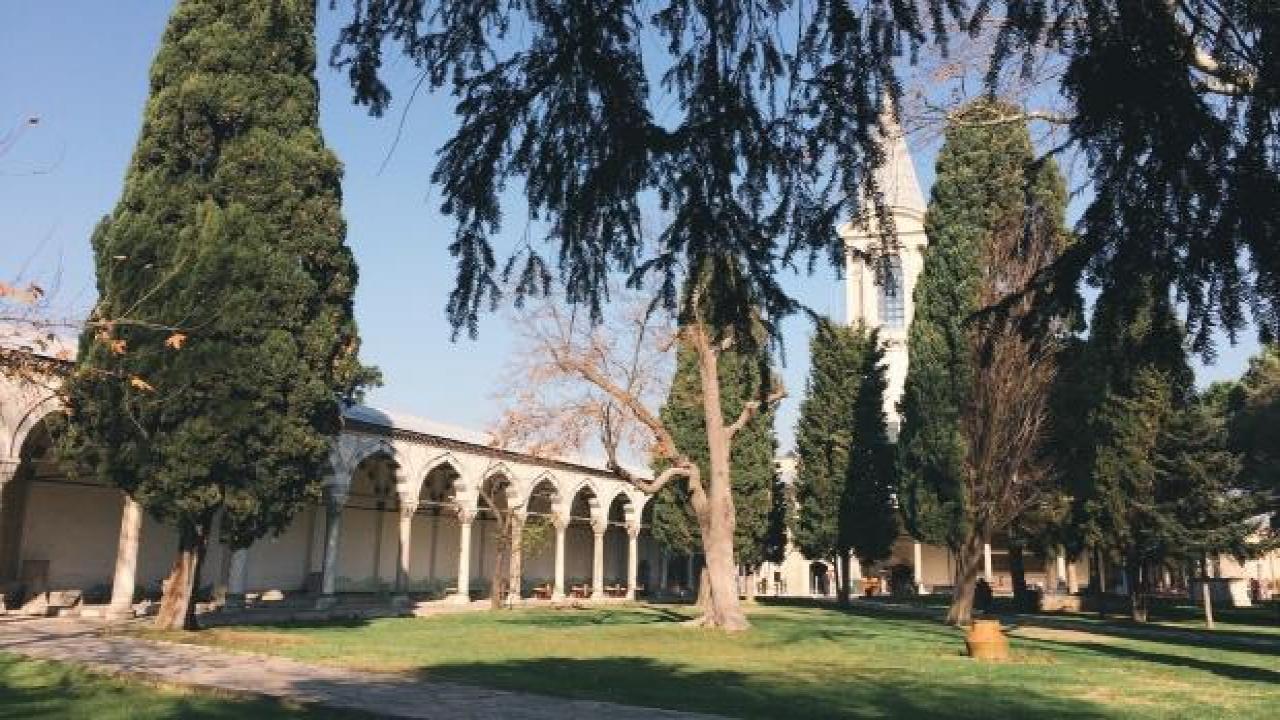 Topkapı Sarayı'nı hangi padişah yaptırmıştır? Topkapı Sarayı'nın bölümleri...
