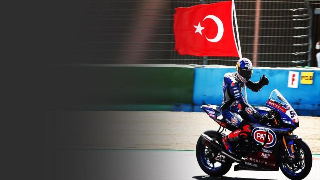 Toprak Razgatlıoğlu İngiltere'de tarihe geçti!