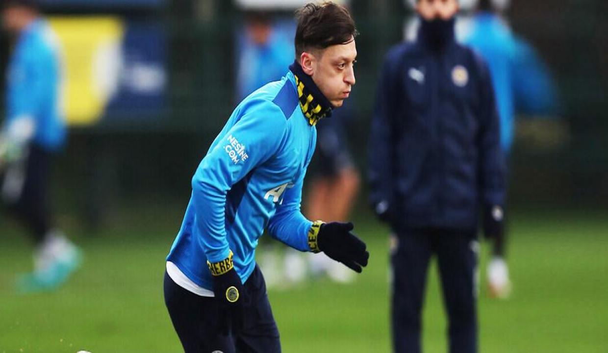Trabzonspor maçı öncesi Mesut Özil müjdesi!