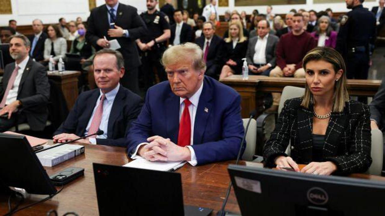 Trump, emlak dolandırıcılığı davasının kapanış duruşması için mahkemeye geldi